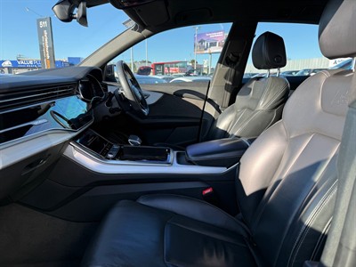 2019 Audi Q8 - Thumbnail