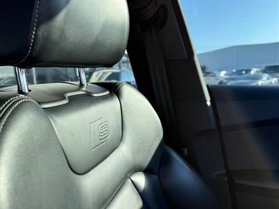 2019 Audi Q8 - Thumbnail