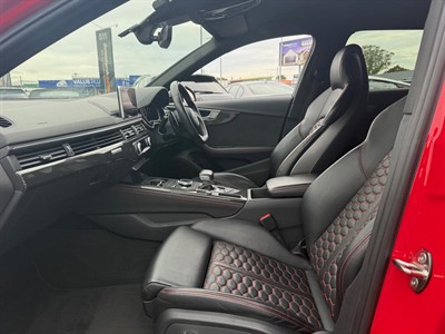 2019 Audi RS4 - Thumbnail