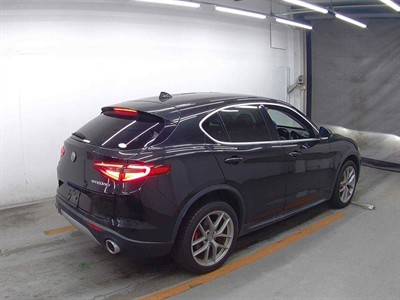 2019 Alfa Romeo Stelvio - Thumbnail