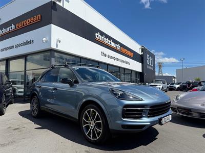 2020 Porsche Cayenne - Thumbnail