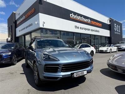 2020 Porsche Cayenne - Thumbnail