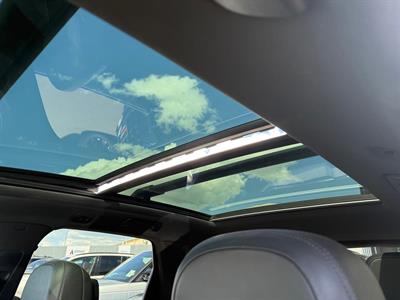 2020 Porsche Cayenne - Thumbnail