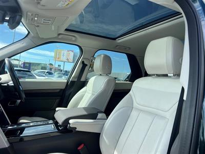 2018 Land Rover Discovery - Thumbnail
