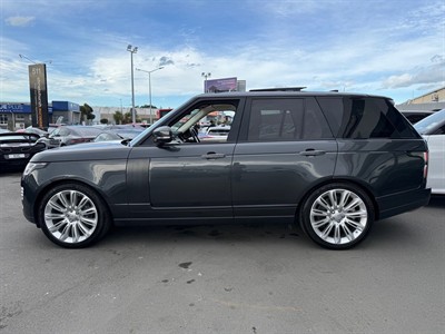 2018 Land Rover Range Rover - Thumbnail