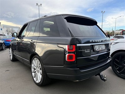 2018 Land Rover Range Rover - Thumbnail