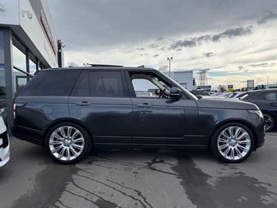 2018 Land Rover Range Rover - Thumbnail