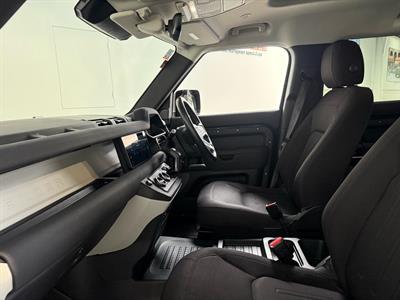 2020 Land Rover Defender - Thumbnail