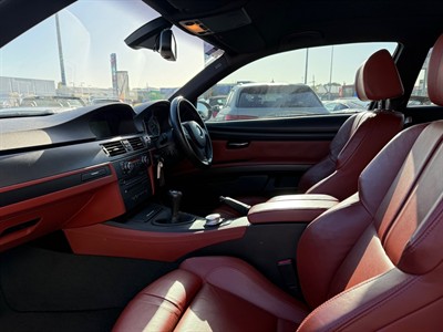 2010 BMW M3 - Thumbnail