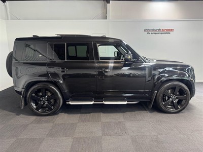 2022 Land Rover Defender - Thumbnail