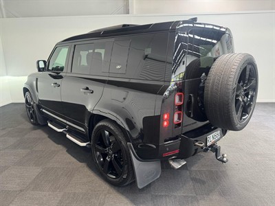 2022 Land Rover Defender - Thumbnail