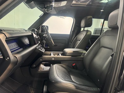 2022 Land Rover Defender - Thumbnail