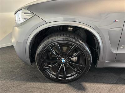 2017 BMW X5 - Thumbnail