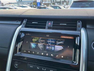 2017 Land Rover Discovery - Thumbnail