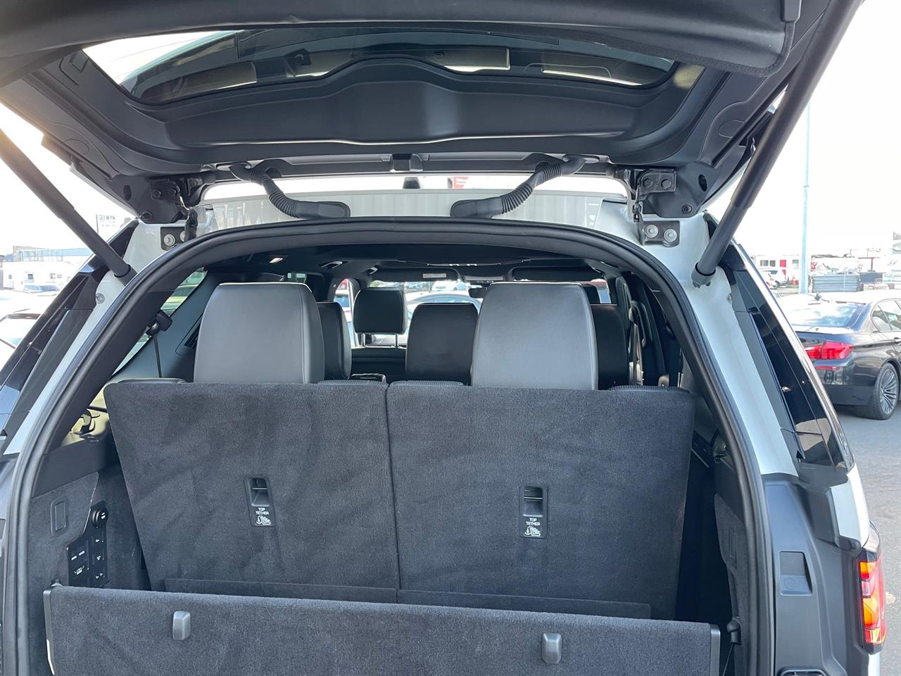 2017 Land Rover Discovery