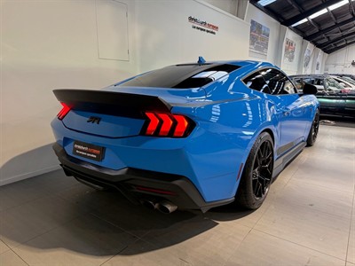 2025 Ford Mustang - Thumbnail