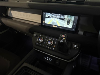 2021 Land Rover Defender - Thumbnail