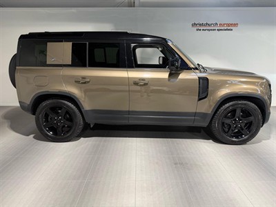 2021 Land Rover Defender - Thumbnail