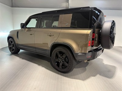2021 Land Rover Defender - Thumbnail
