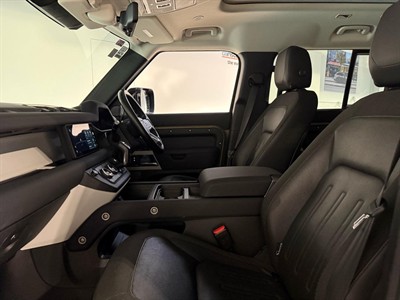 2021 Land Rover Defender - Thumbnail