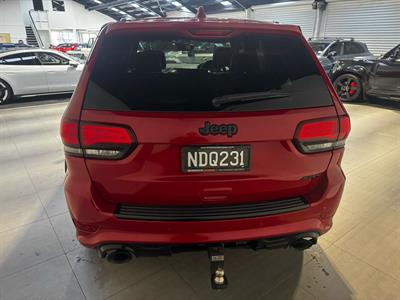2017 Jeep Grand Cherokee - Thumbnail