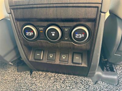 2021 Land Rover Defender - Thumbnail