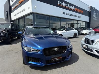 2016 Jaguar XE - Thumbnail