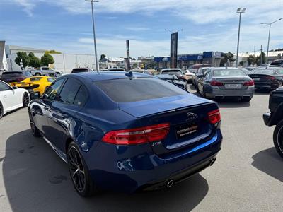 2016 Jaguar XE - Thumbnail