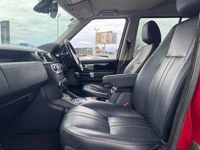 2015 Land Rover Discovery - Thumbnail