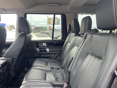2015 Land Rover Discovery - Thumbnail