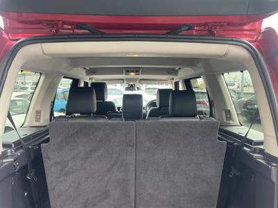 2015 Land Rover Discovery - Thumbnail