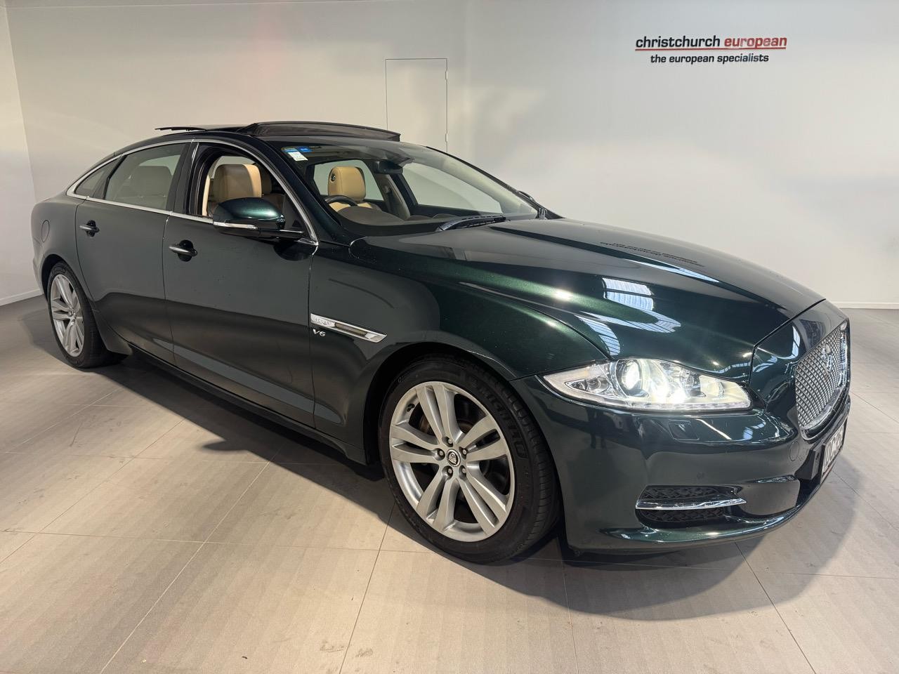 2013 Jaguar XJ