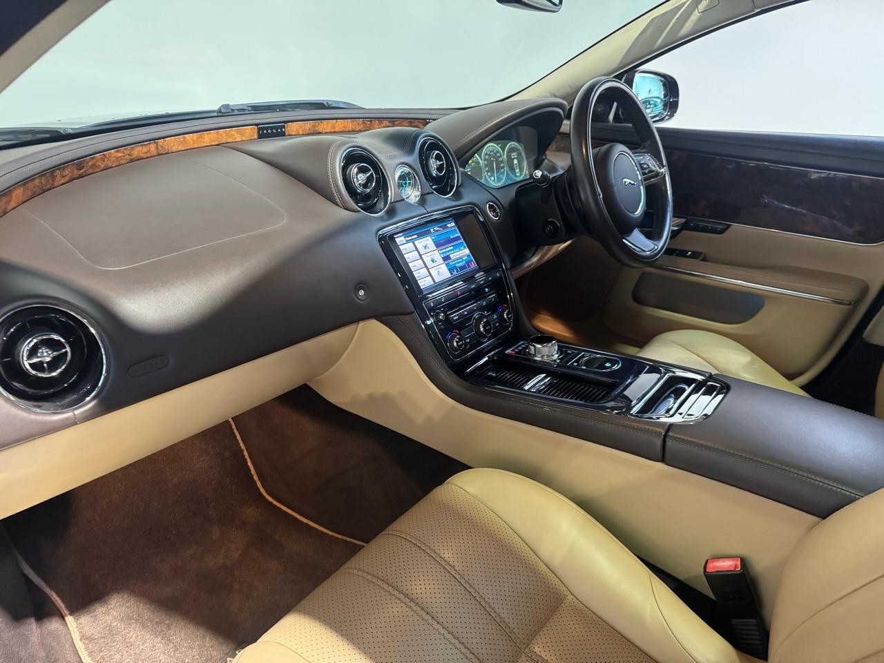 2013 Jaguar XJ