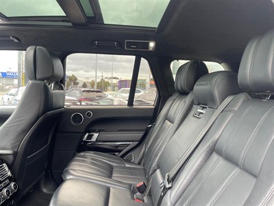 2018 Land Rover Range Rover - Thumbnail