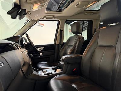 2015 Land Rover Discovery - Thumbnail