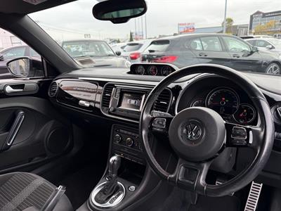 2013 Volkswagen Beetle - Thumbnail