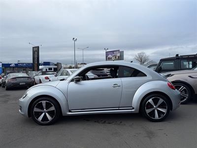 2013 Volkswagen Beetle - Thumbnail