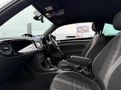 2013 Volkswagen Beetle - Thumbnail