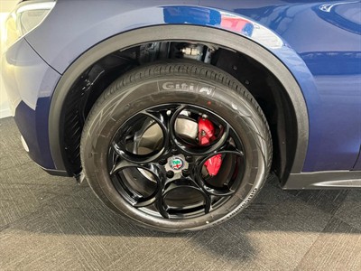 2018 Alfa Romeo Stelvio - Thumbnail