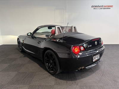 2004 BMW Z4 - Thumbnail