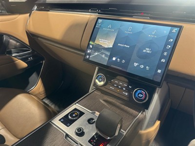 2023 Land Rover Range Rover - Thumbnail