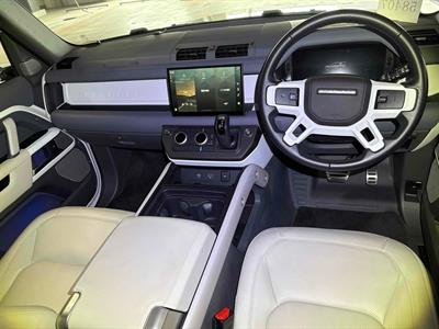 2022 Land Rover Defender - Thumbnail