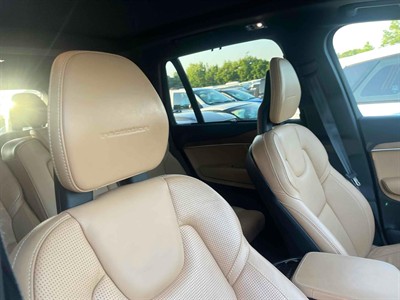 2016 Volvo XC90 - Thumbnail