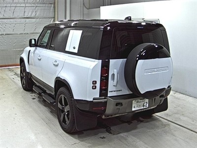 2023 Land Rover Defender - Thumbnail