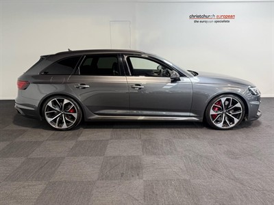 2019 Audi RS4 - Thumbnail