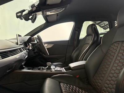 2019 Audi RS4 - Thumbnail