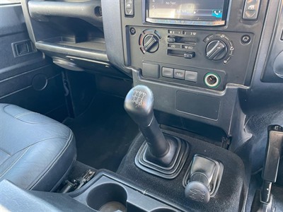 2016 Land Rover Defender - Thumbnail