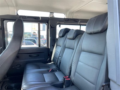 2016 Land Rover Defender - Thumbnail