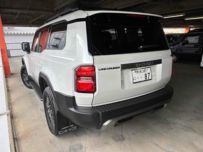 2024 Toyota Land Cruiser Prado - Thumbnail