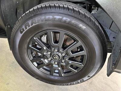 2024 Toyota Land Cruiser Prado - Thumbnail